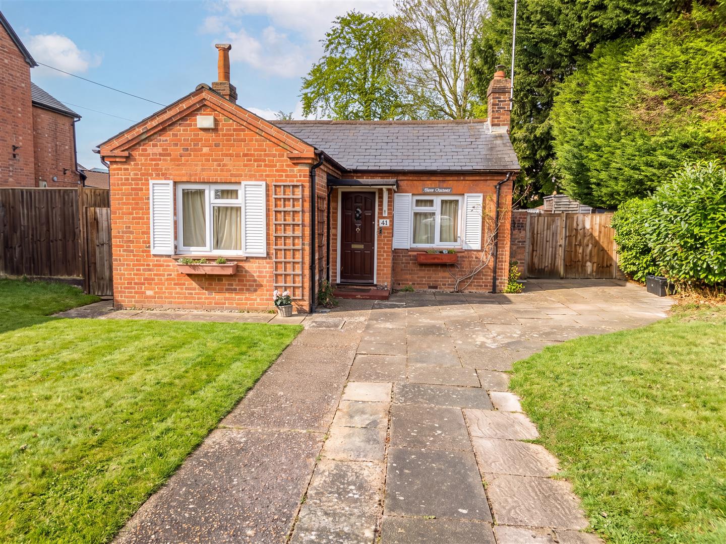 3 bed property in Fernbank Road, Ascot